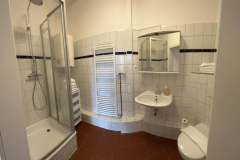 BadezimmerMitDusche
